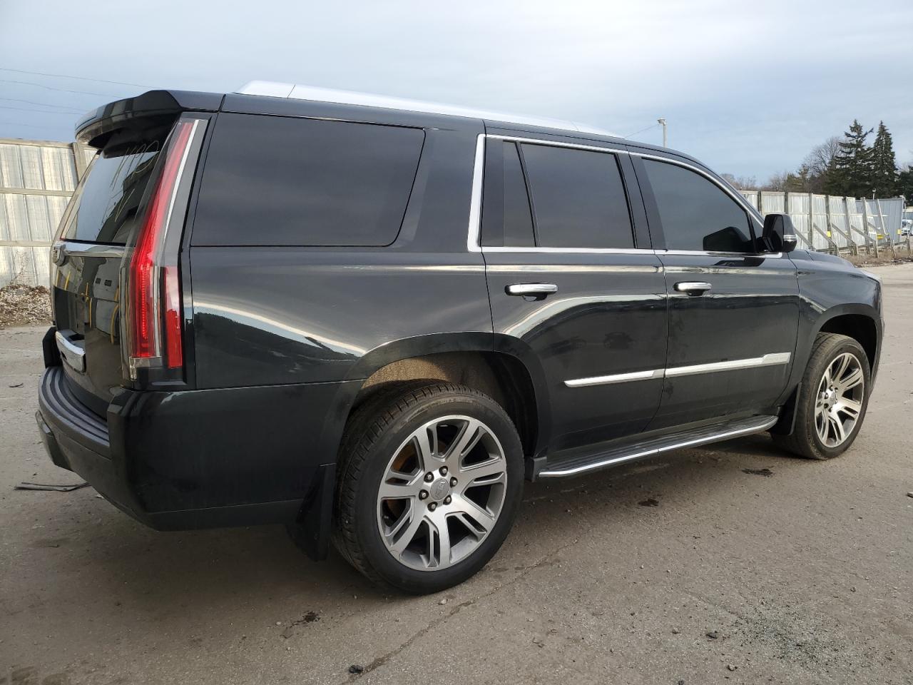 Photo 2 VIN: 1GYS4NKJXFR547565 - CADILLAC ESCALADE 