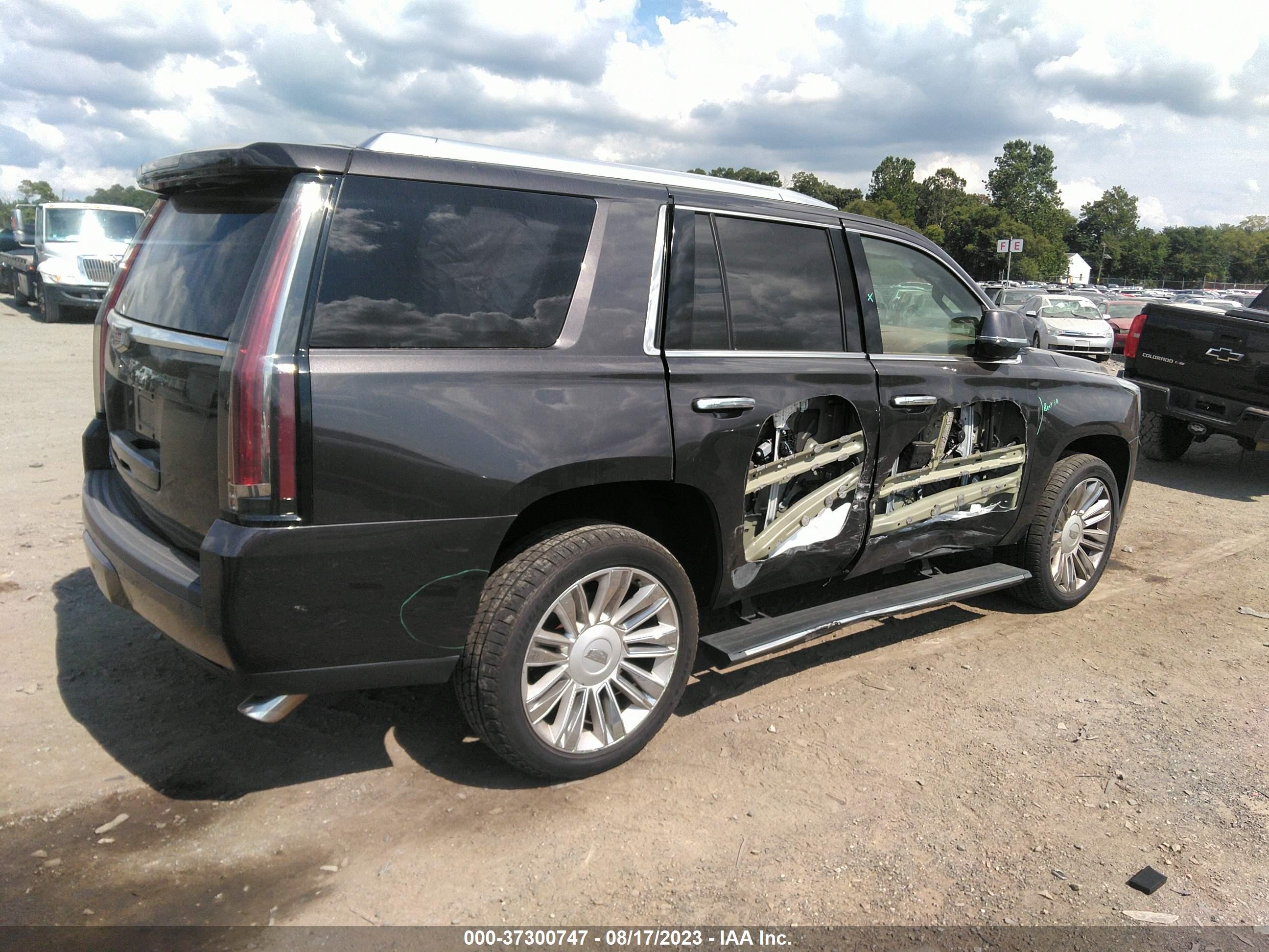 Photo 3 VIN: 1GYS4PKJ9FR731892 - CADILLAC ESCALADE 