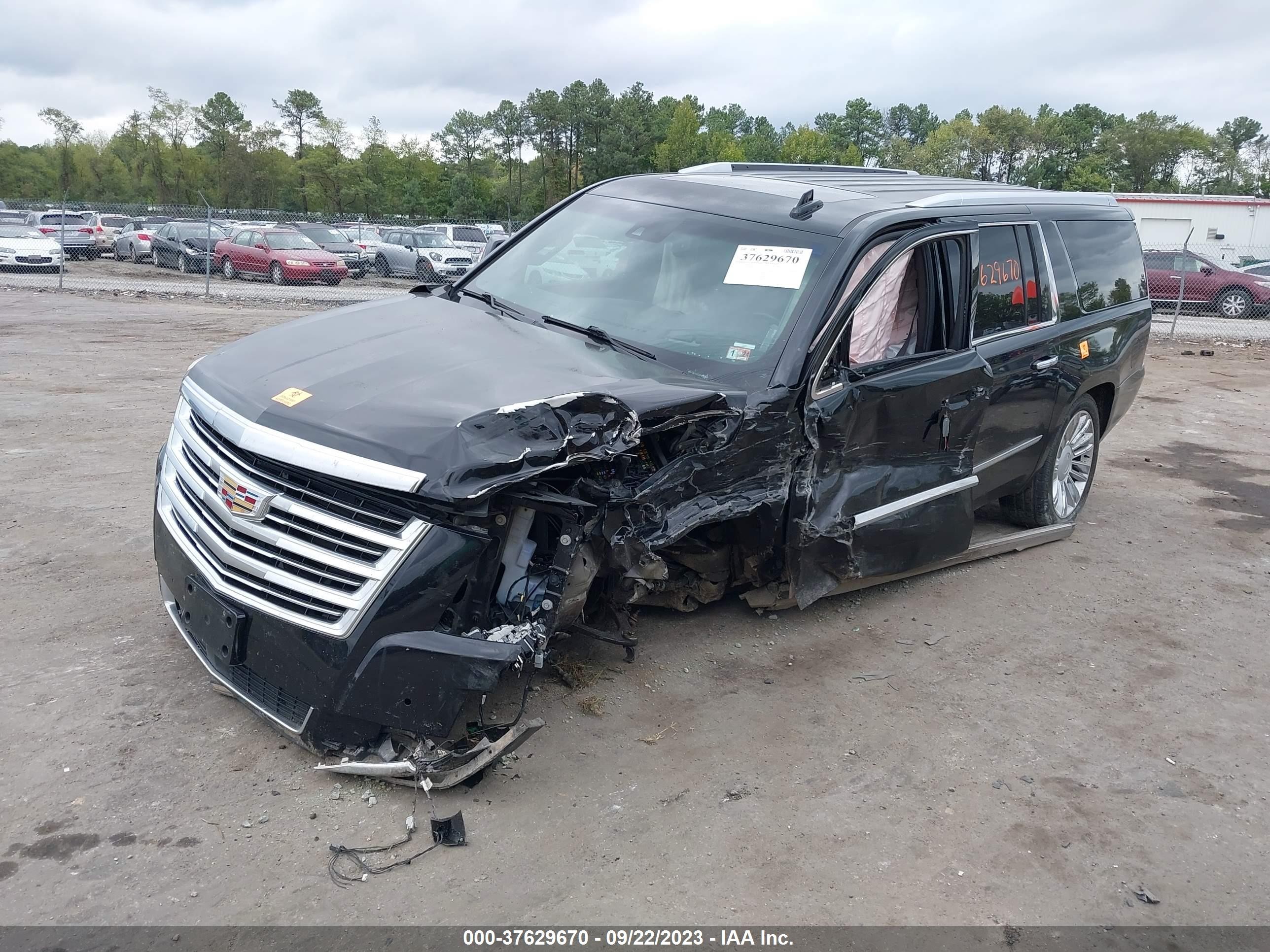 Photo 1 VIN: 1GYS4UKJ2FR660629 - CADILLAC ESCALADE 