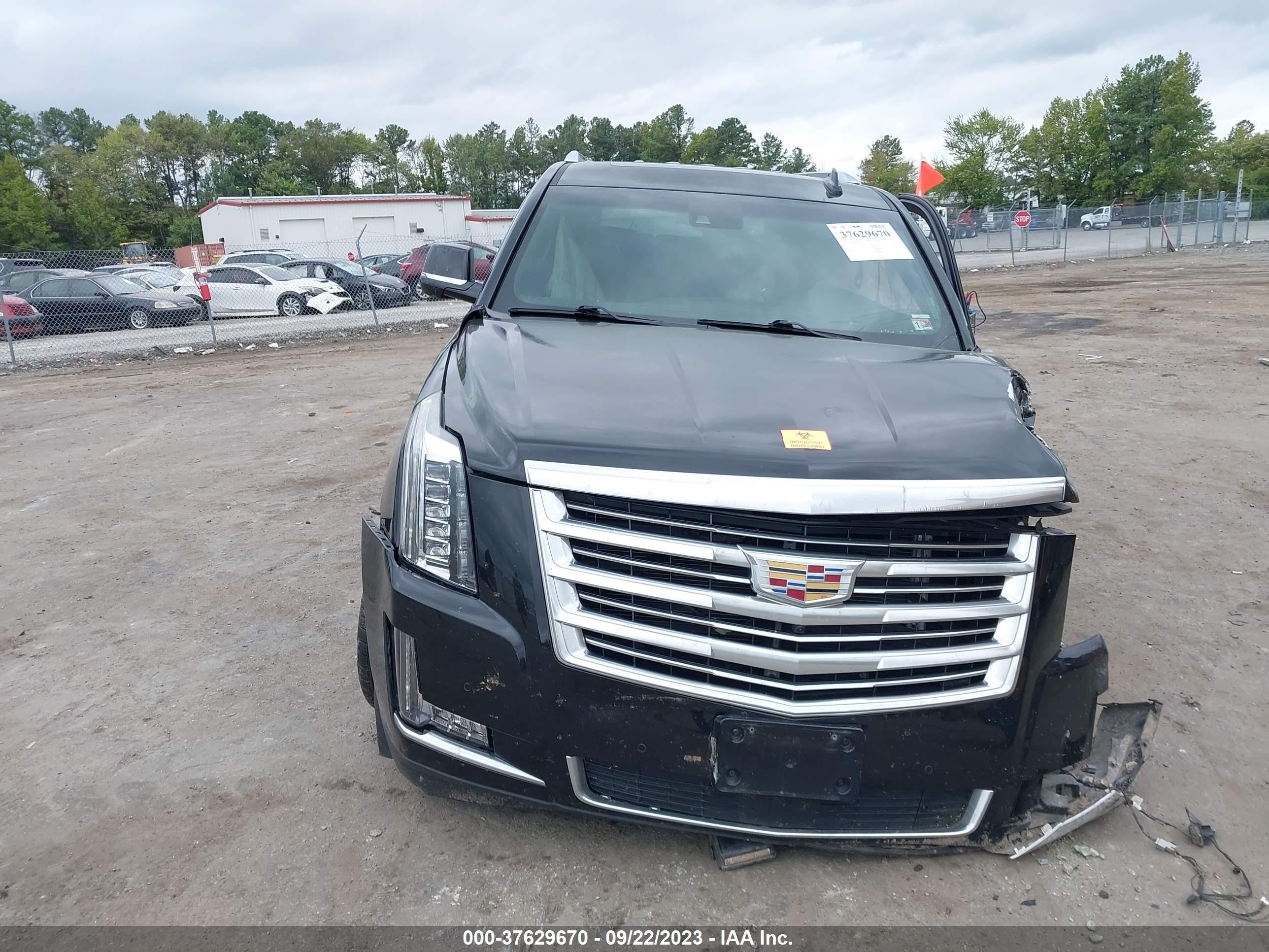 Photo 11 VIN: 1GYS4UKJ2FR660629 - CADILLAC ESCALADE 