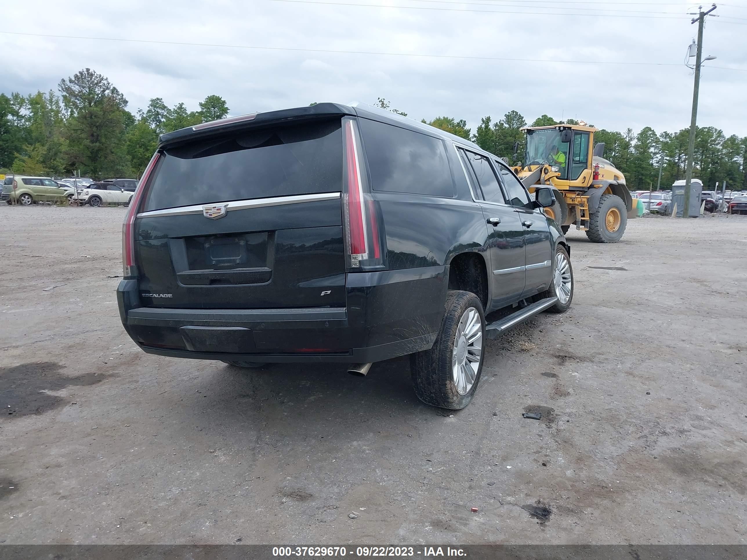 Photo 3 VIN: 1GYS4UKJ2FR660629 - CADILLAC ESCALADE 