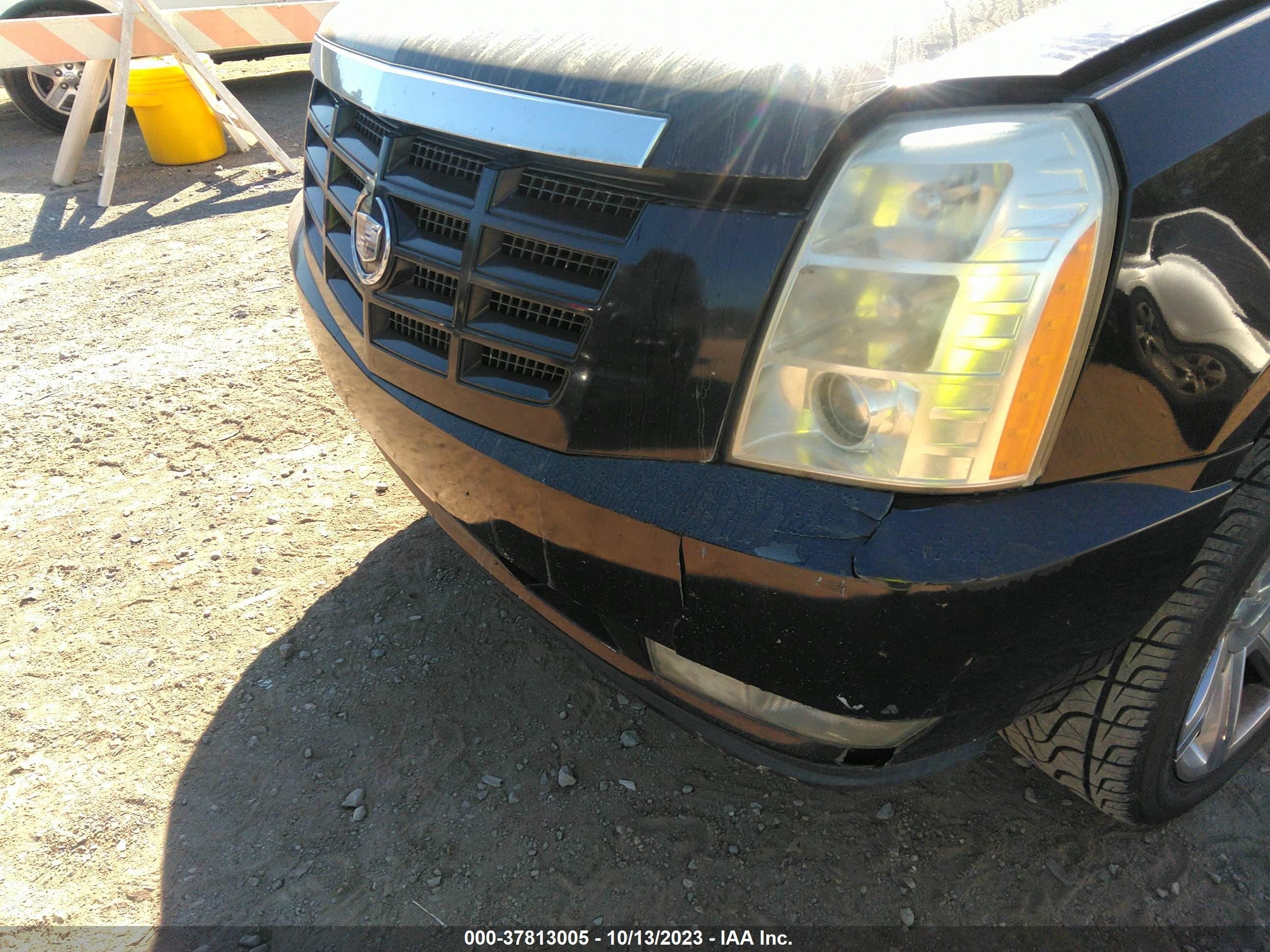 Photo 11 VIN: 1GYUCCEF1AR154070 - CADILLAC ESCALADE 