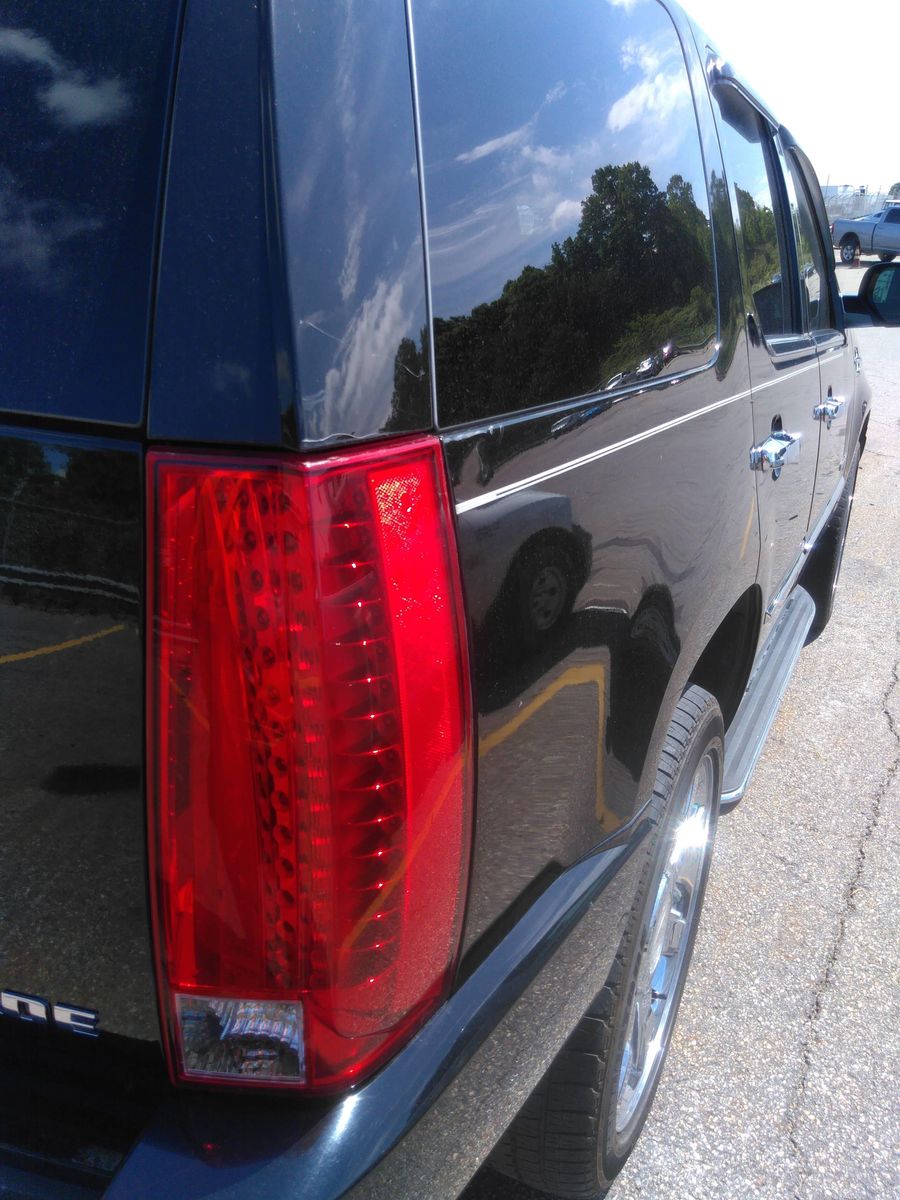 Photo 10 VIN: 1GYUKBEF0AR136690 - CADILLAC ESCALADE AWD V8 