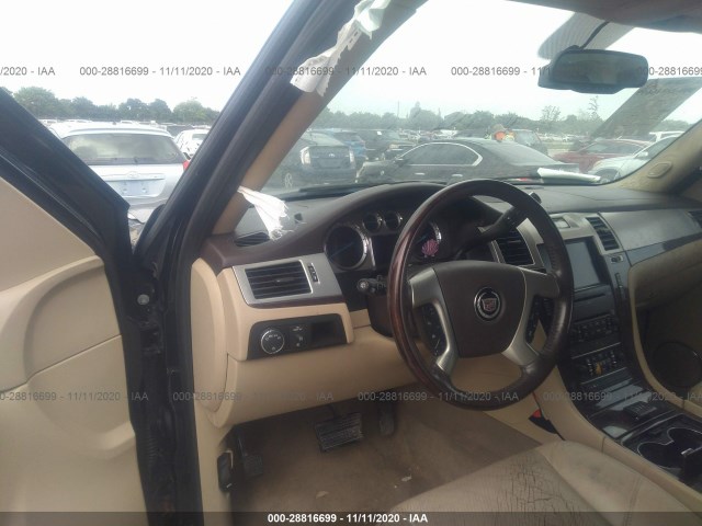 Photo 4 VIN: 1GYUKBEF1AR135175 - CADILLAC ESCALADE 