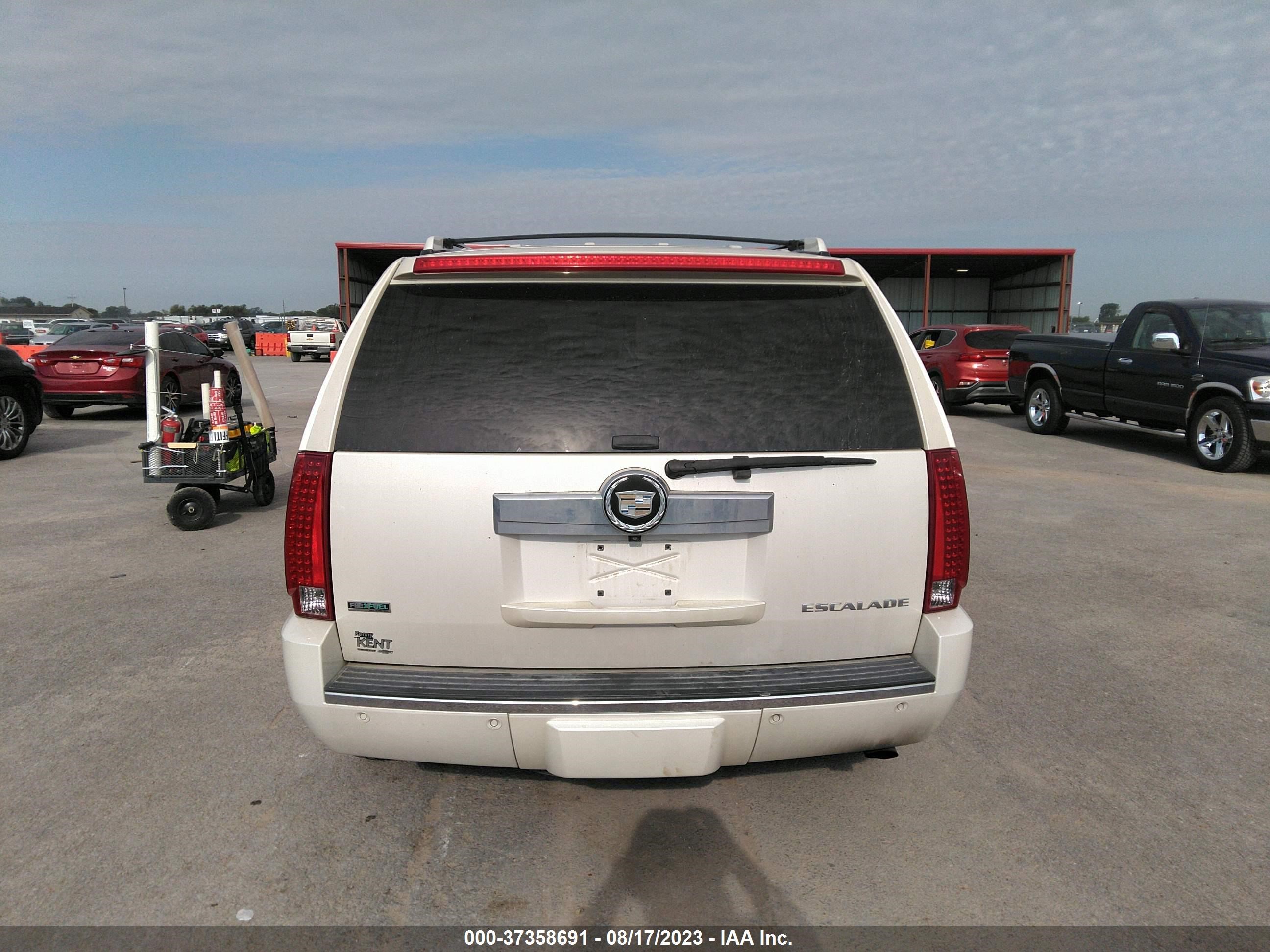 Photo 15 VIN: 1GYUKBEF2AR276644 - CADILLAC ESCALADE 