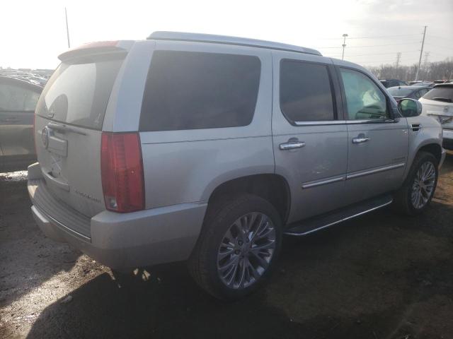 Photo 2 VIN: 1GYUKBEF3AR133587 - CADILLAC ESCALADE L 