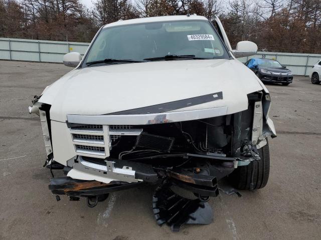 Photo 4 VIN: 1GYUKBEF6AR279823 - CADILLAC ESCALADE L 