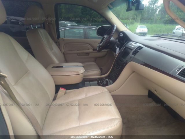 Photo 4 VIN: 1GYUKBEF8AR101377 - CADILLAC ESCALADE 