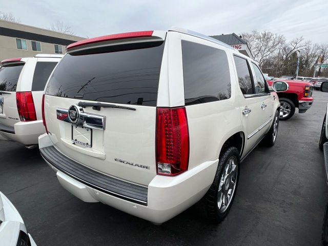 Photo 3 VIN: 1GYUKCEF7AR147854 - CADILLAC ESCALADE 