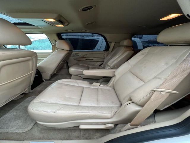 Photo 9 VIN: 1GYUKCEF7AR147854 - CADILLAC ESCALADE 