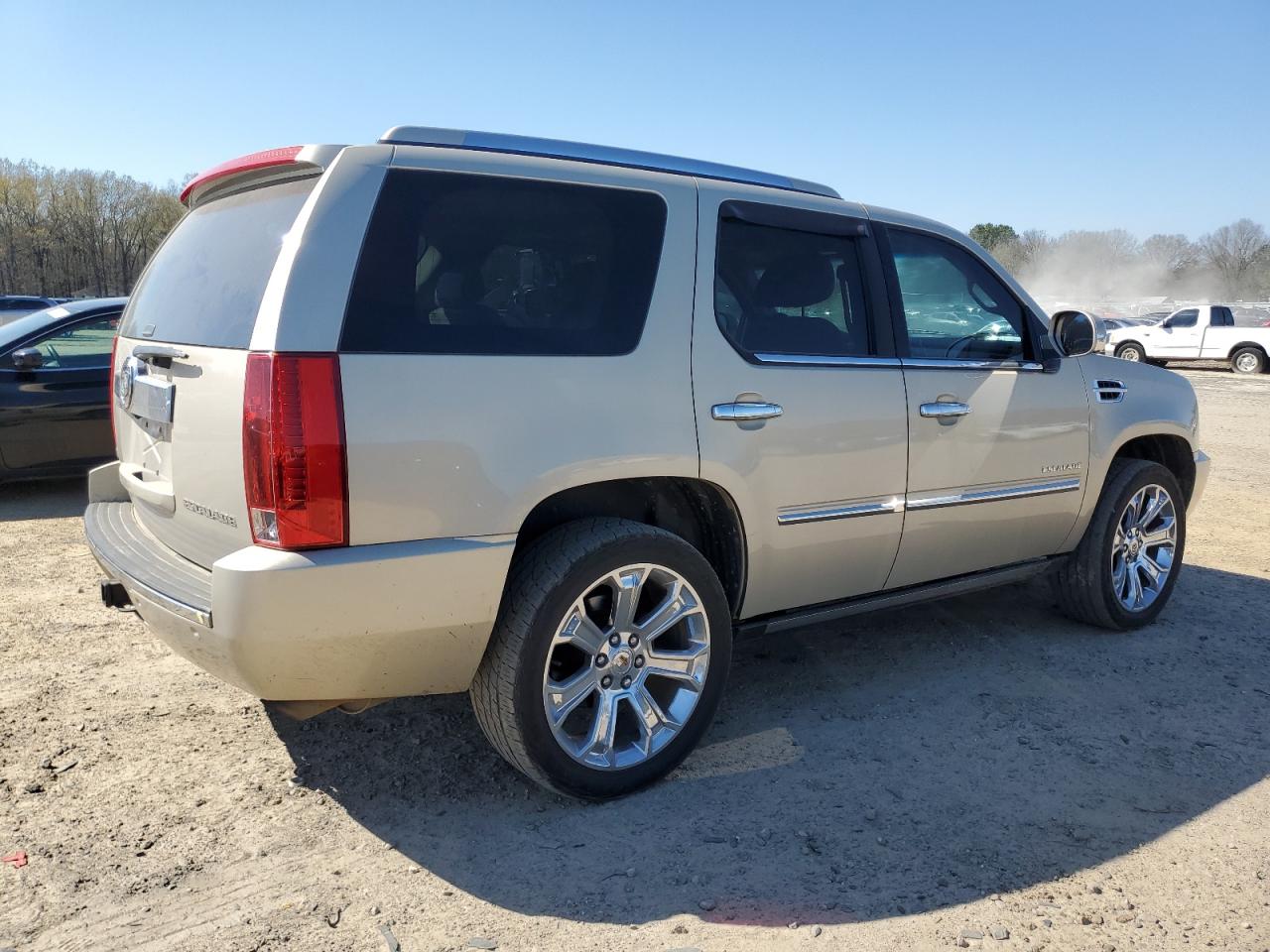 Photo 2 VIN: 1GYUKCEF9AR264626 - CADILLAC ESCALADE 