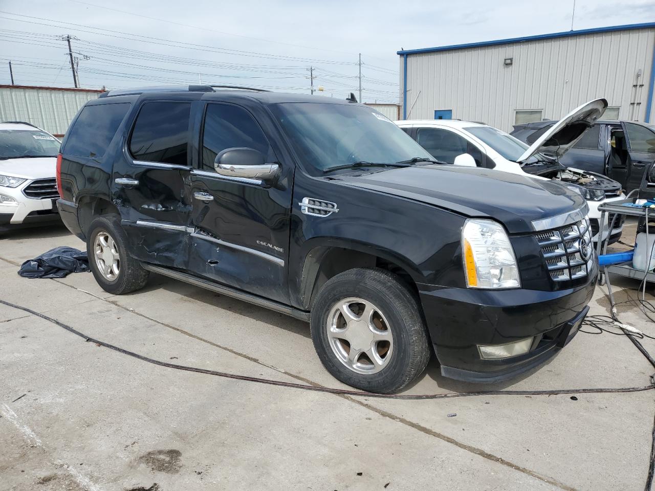 Photo 3 VIN: 1GYUKCEF9AR281085 - CADILLAC ESCALADE 