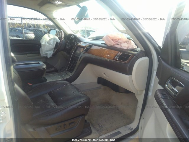 Photo 4 VIN: 1GYUKDEFXAR245847 - CADILLAC ESCALADE 