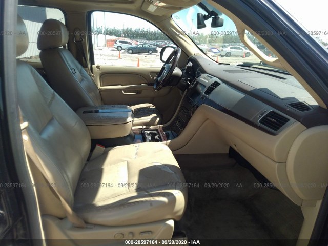 Photo 4 VIN: 1GYUKHEF4AR175818 - CADILLAC ESCALADE ESV 