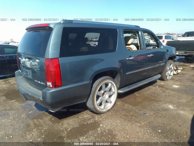 Photo 3 VIN: 1GYUKHEF6AR137197 - CADILLAC ESCALADE ESV 