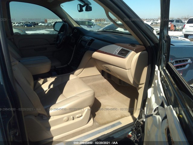 Photo 4 VIN: 1GYUKHEF6AR137197 - CADILLAC ESCALADE ESV 