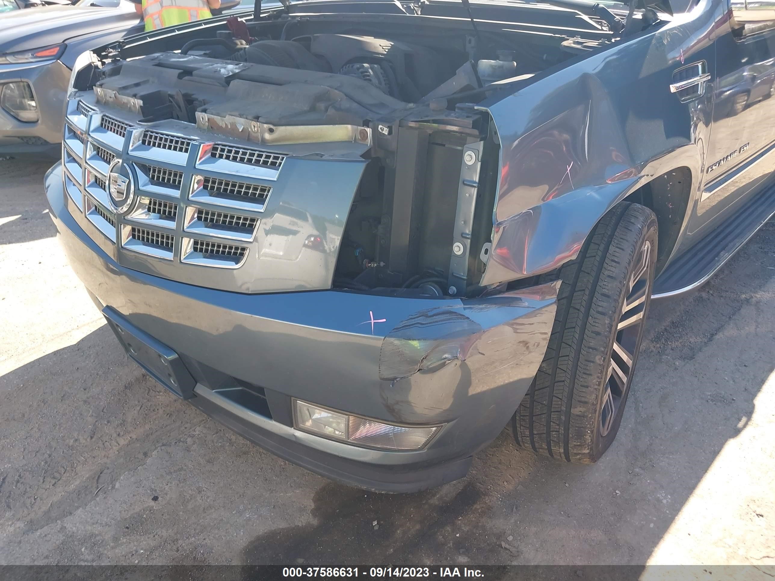 Photo 5 VIN: 1GYUKHEF6AR233489 - CADILLAC ESCALADE 