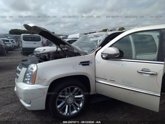 Photo 5 VIN: 1GYUKKEF7AR135651 - CADILLAC ESCALADE ESV 