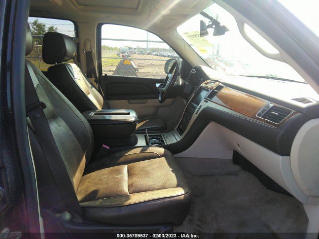 Photo 4 VIN: 1GYUKKEF7AR148013 - CADILLAC ESCALADE ESV 