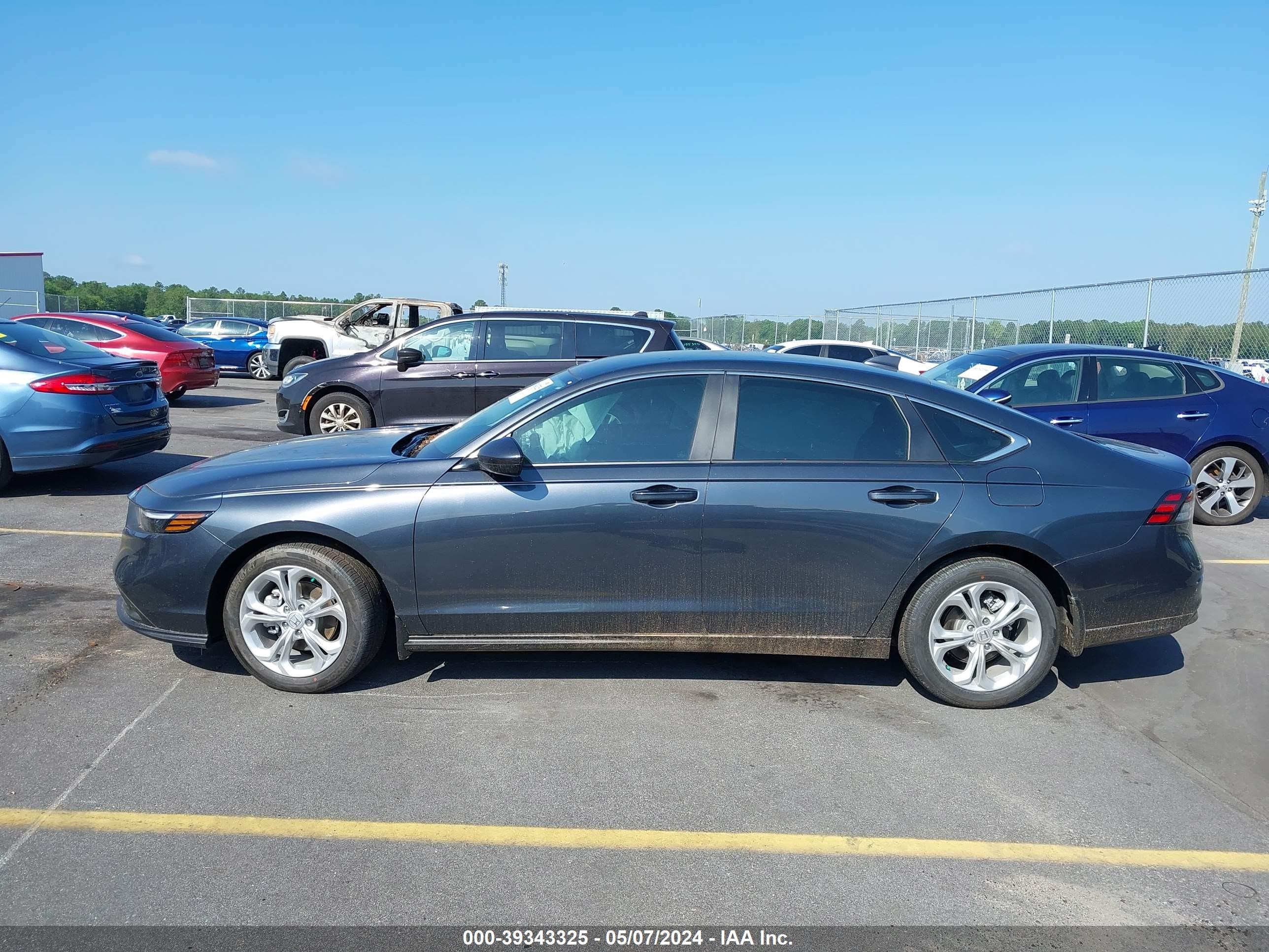 Photo 13 VIN: 1H6CY1FZXRA034637 - HONDA ACCORD 