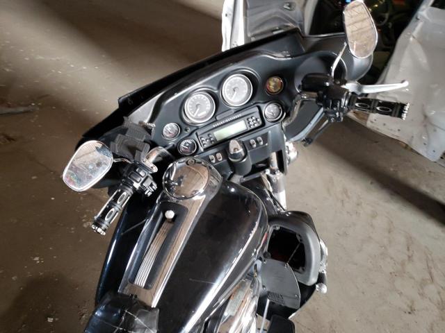 Photo 4 VIN: 1HD1FCM11CB615896 - HARLEY-DAVIDSON FLHTCU ULT 