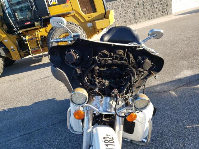 Photo 8 VIN: 1HD1FCM1XCB638710 - HARLEY-DAVIDSON FLHTCU ULT 