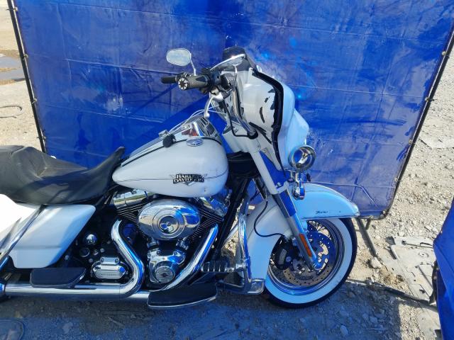 Photo 4 VIN: 1HD1FRM13DB688109 - HARLEY-DAVIDSON FLHRC ROAD 