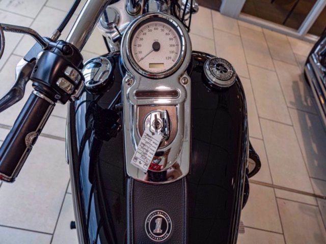 Photo 6 VIN: 1HD1GV414BC303296 - HARLEY-DAVIDSON FXDC 