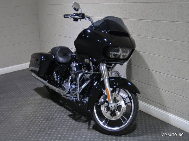 Photo 8 VIN: 1HD1KHC16JB653731 - HARLEY-DAVIDSON FLTRX 