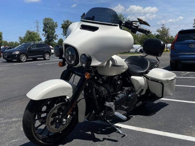 Photo 4 VIN: 1HD1KRC15JB644489 - HARLEY-DAVIDSON FLHXS 