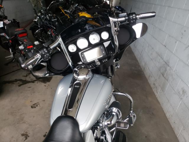 Photo 4 VIN: 1HD1KRM19FB648129 - HARLEY-DAVIDSON STREET ROD 