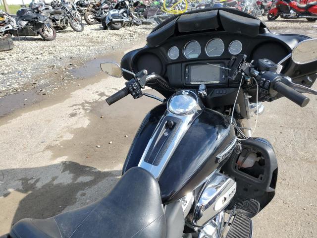 Photo 4 VIN: 1HD1MAD13JB853675 - HARLEY-DAVIDSON FLHTCUTG T 