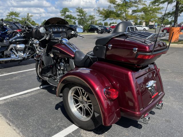 Photo 6 VIN: 1HD1MAL12EB850595 - HARLEY-DAVIDSON FLHTCUTG 