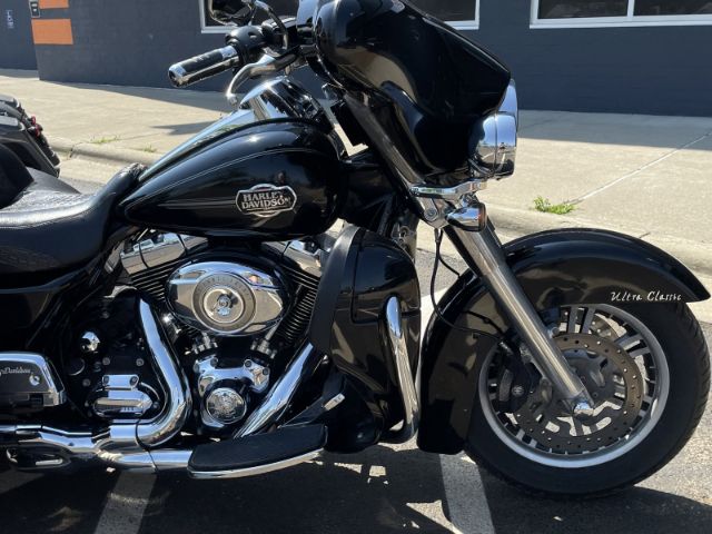 Photo 9 VIN: 1HD1MAM13CB850052 - HARLEY-DAVIDSON FLHTCUTG 