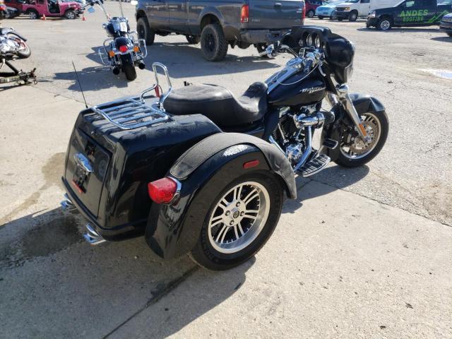 Photo 3 VIN: 1HD1MBM11AB850716 - HARLEY-DAVIDSON FLHXXX 