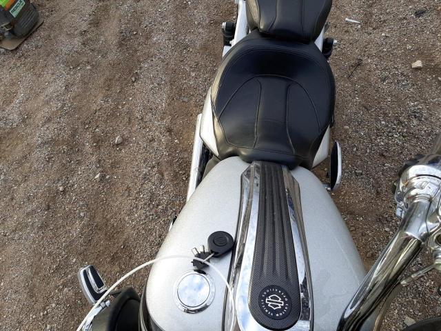 Photo 4 VIN: 1HD1PXN10FB960957 - HARLEY-DAVIDSON FLHXSE CVO 