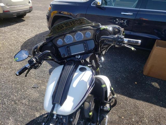 Photo 4 VIN: 1HD1PXN17GB954266 - HARLEY-DAVIDSON FLHXSE CVO 