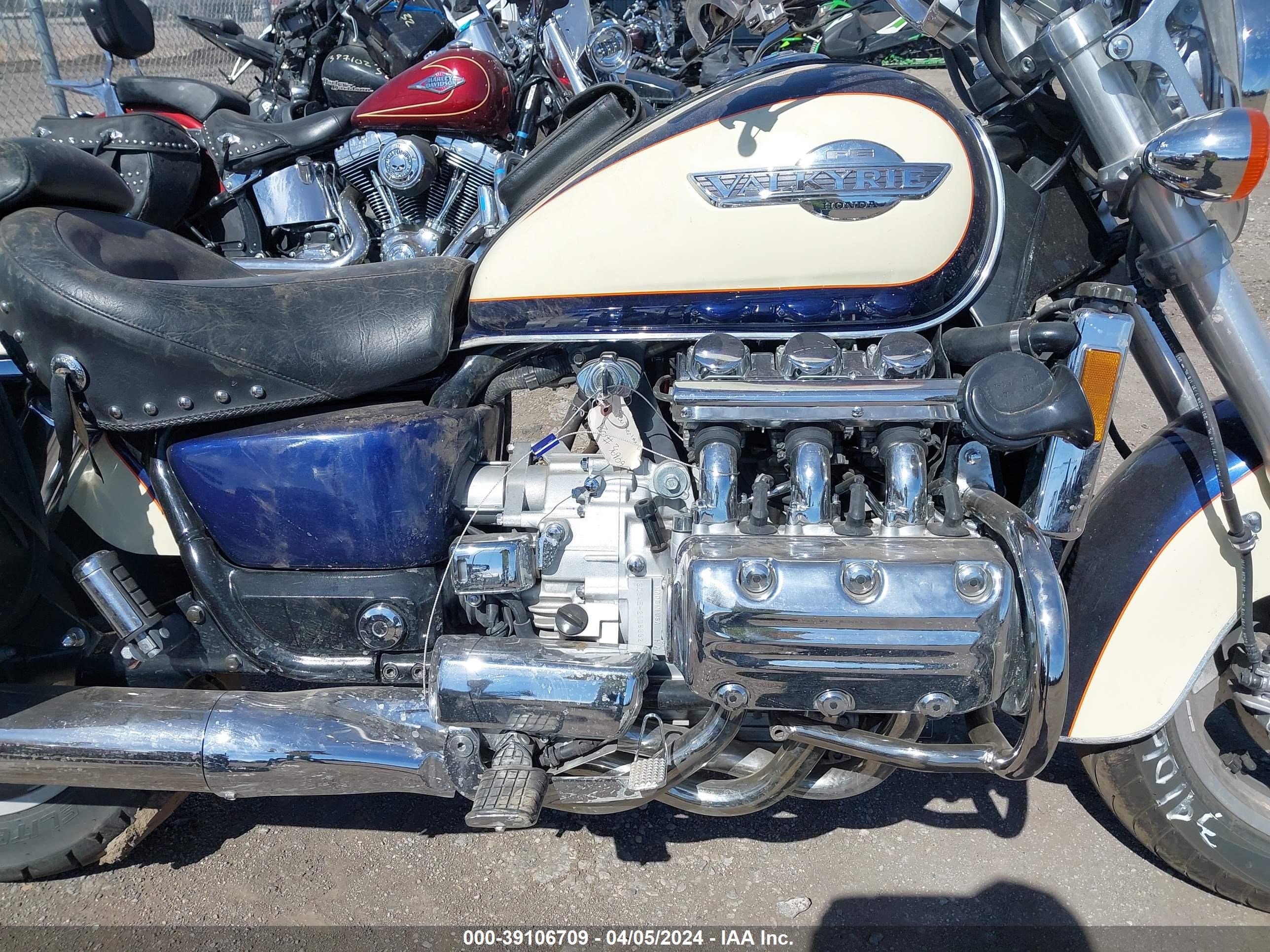 Photo 7 VIN: 1HFSC3406WA103718 - HONDA NULL 