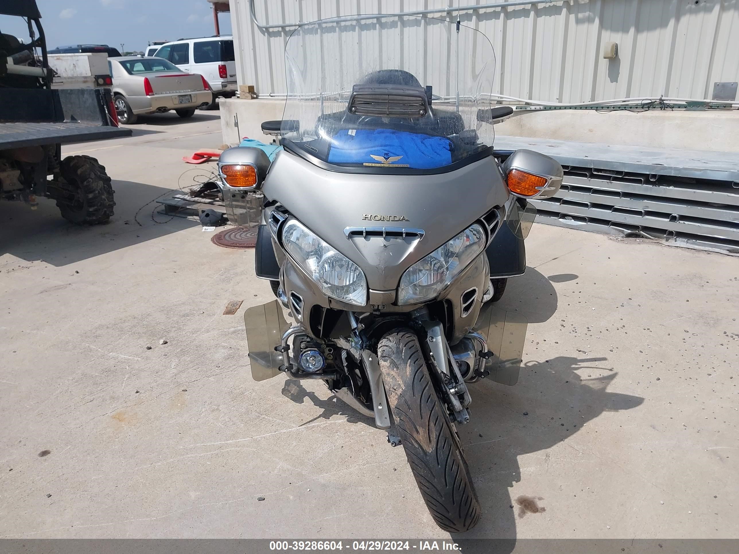 Photo 4 VIN: 1HFSC47022A103193 - HONDA NULL 