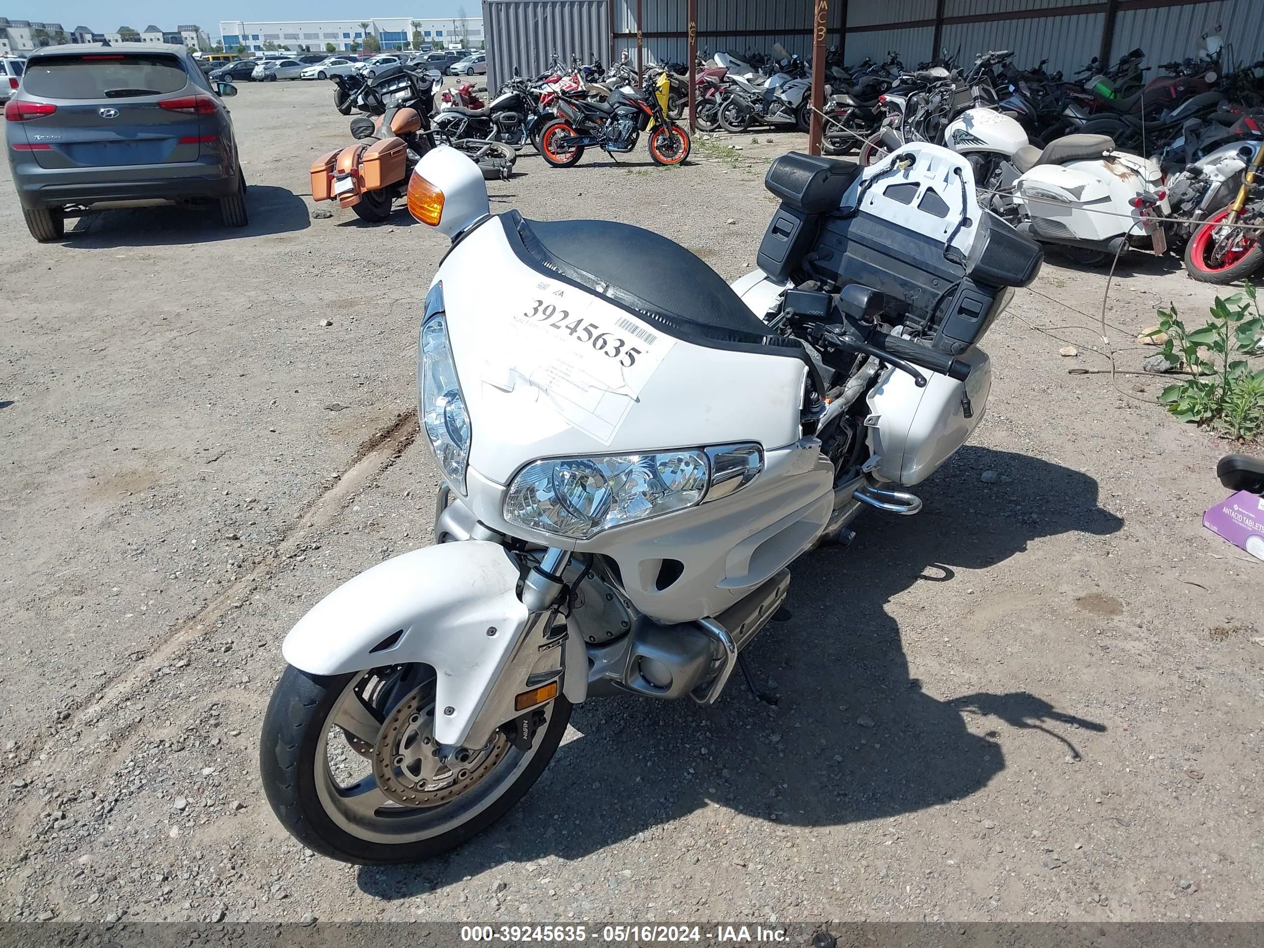 Photo 1 VIN: 1HFSC47L98A704815 - HONDA NULL 