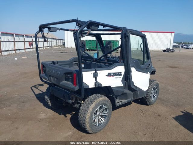 Photo 3 VIN: 1HFVE04J6G4000605 - HONDA PIONEER 