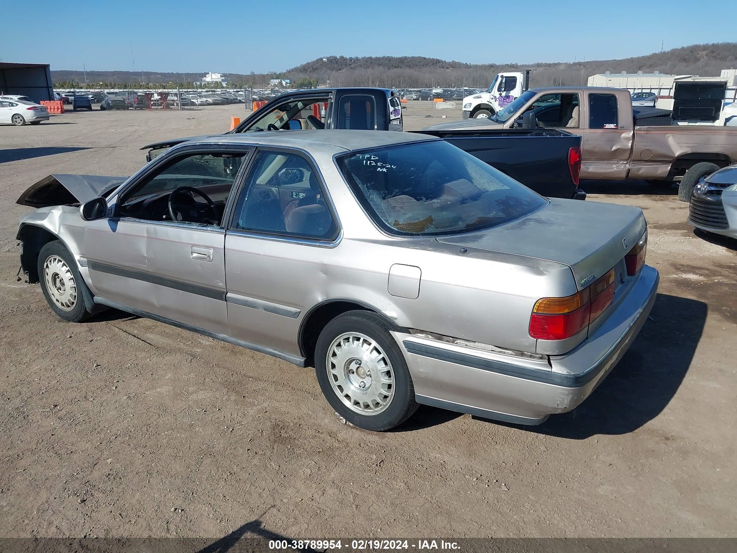 Photo 2 VIN: 1HGCB7263MA061068 - HONDA ACCORD 