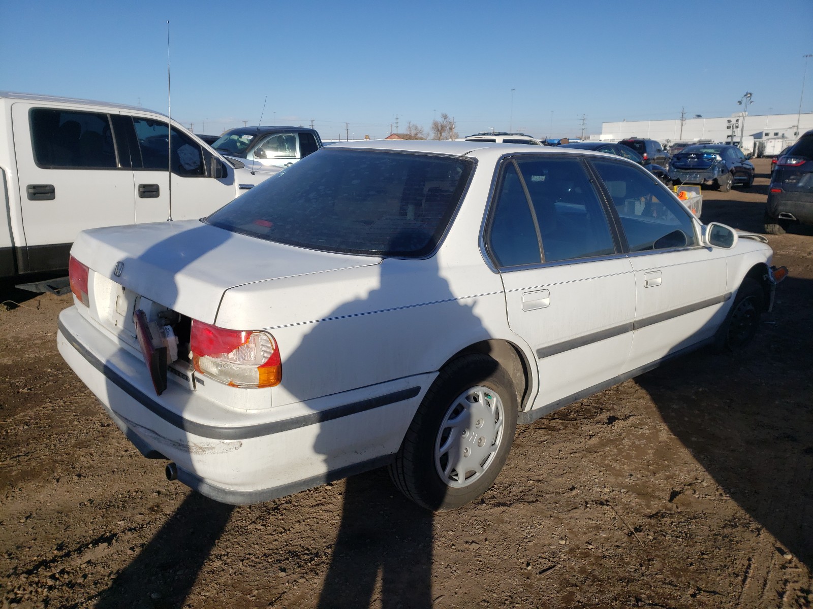 Photo 3 VIN: 1HGCB7556PA116586 - HONDA ACCORD LX 