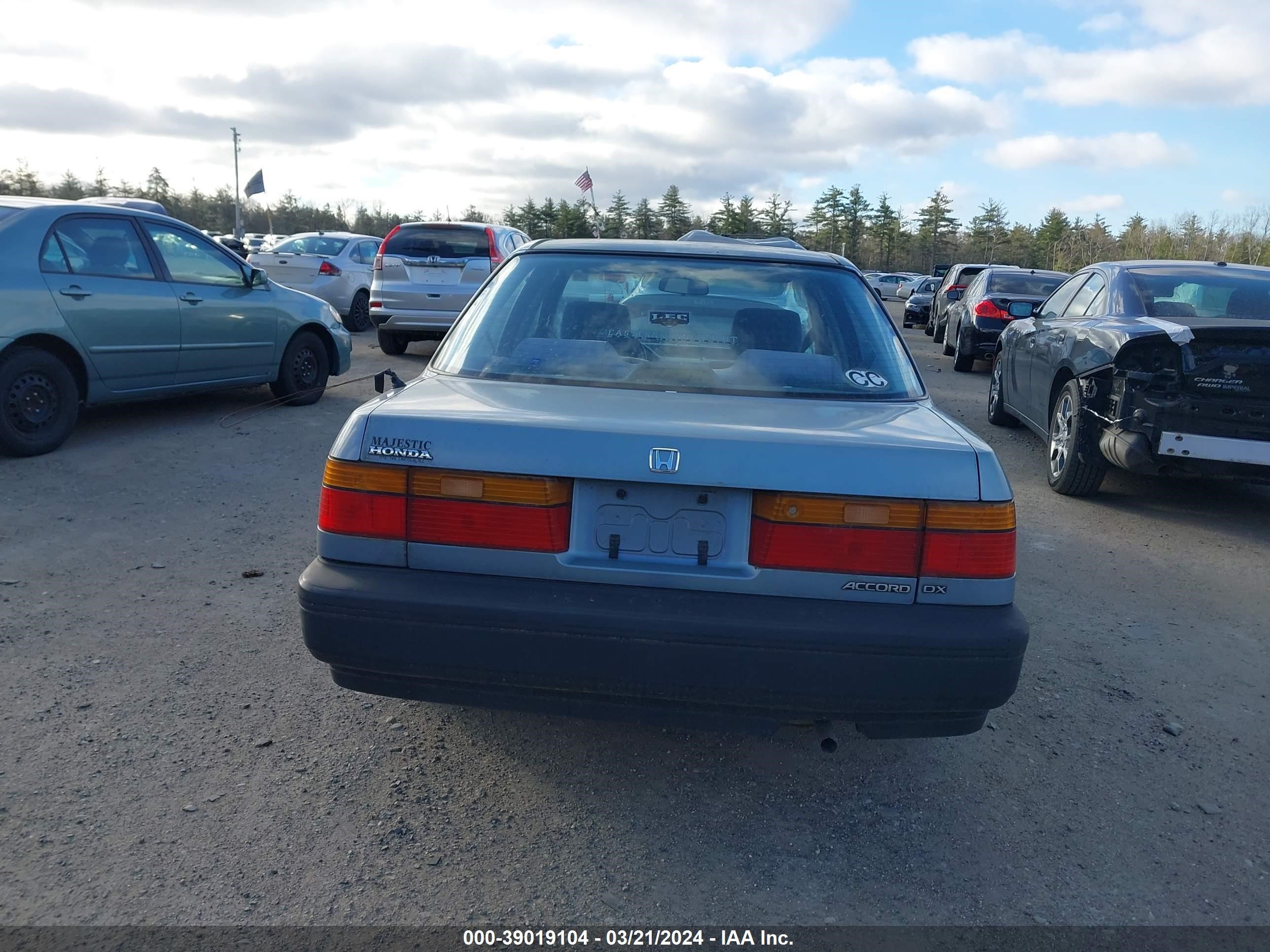 Photo 13 VIN: 1HGCB7646LA088417 - HONDA ACCORD 