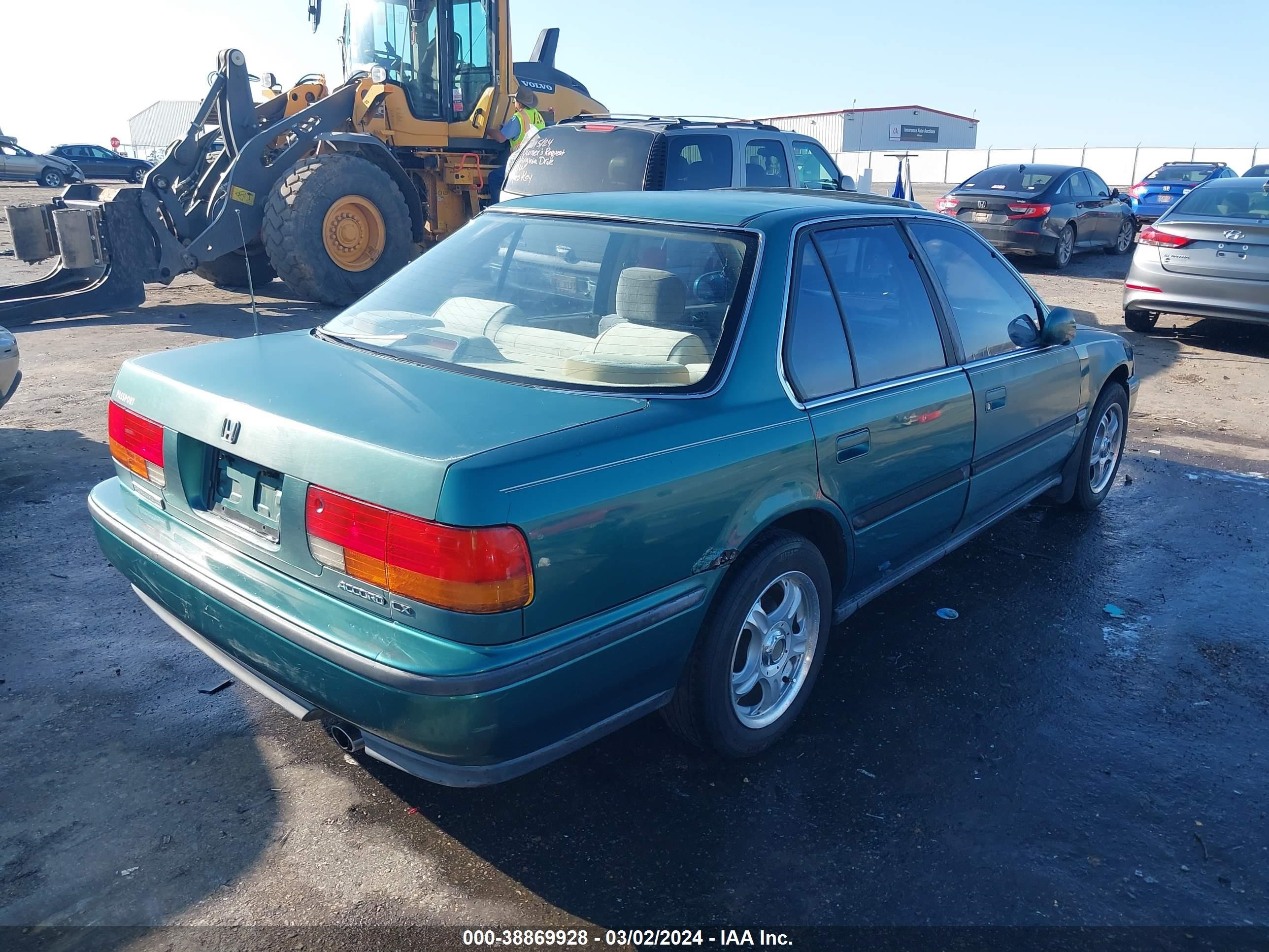 Photo 3 VIN: 1HGCB7656PA004868 - HONDA ACCORD 