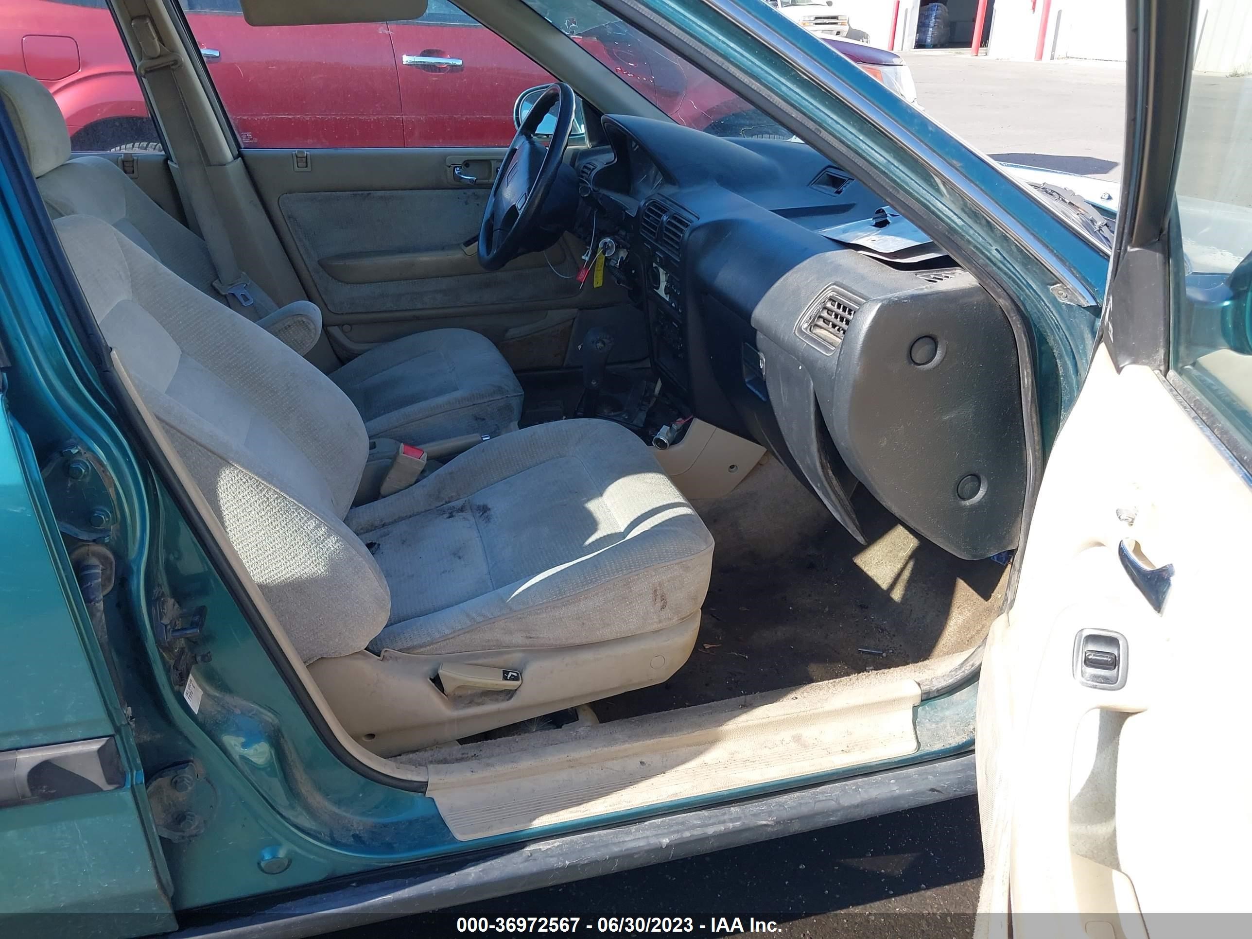 Photo 4 VIN: 1HGCB9858PA008168 - HONDA ACCORD 