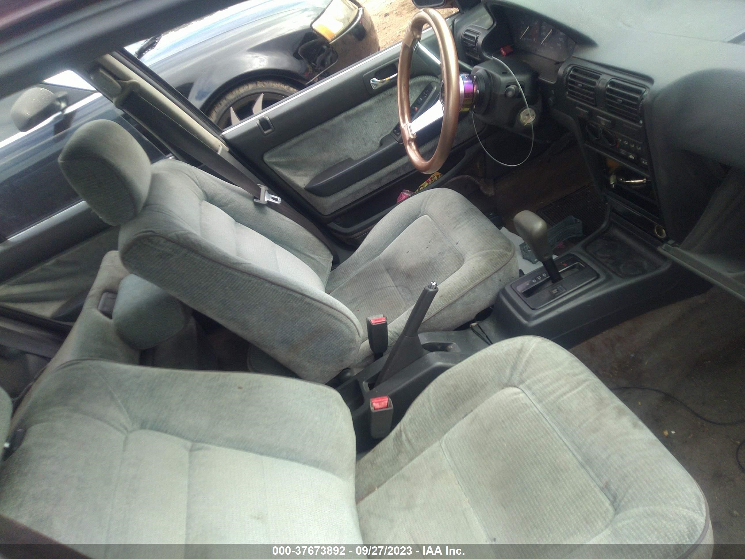 Photo 4 VIN: 1HGCB985XMA011780 - HONDA ACCORD 