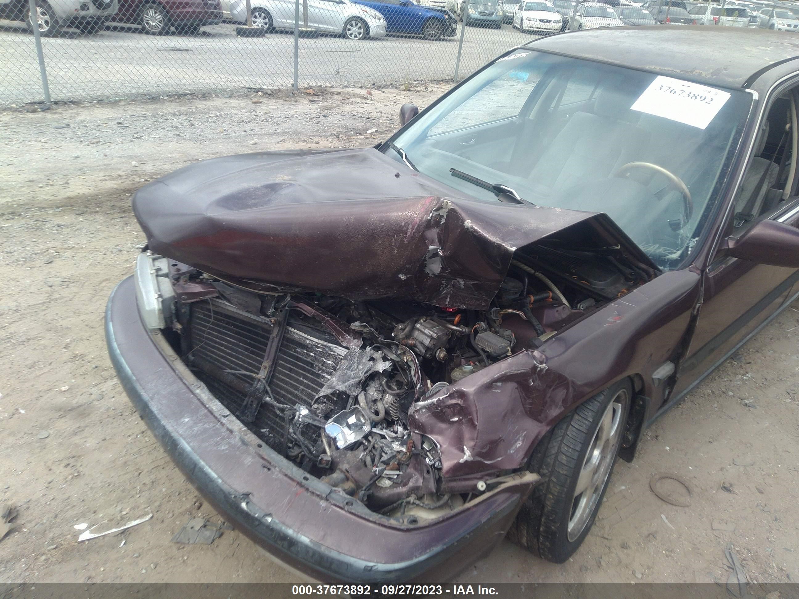 Photo 5 VIN: 1HGCB985XMA011780 - HONDA ACCORD 