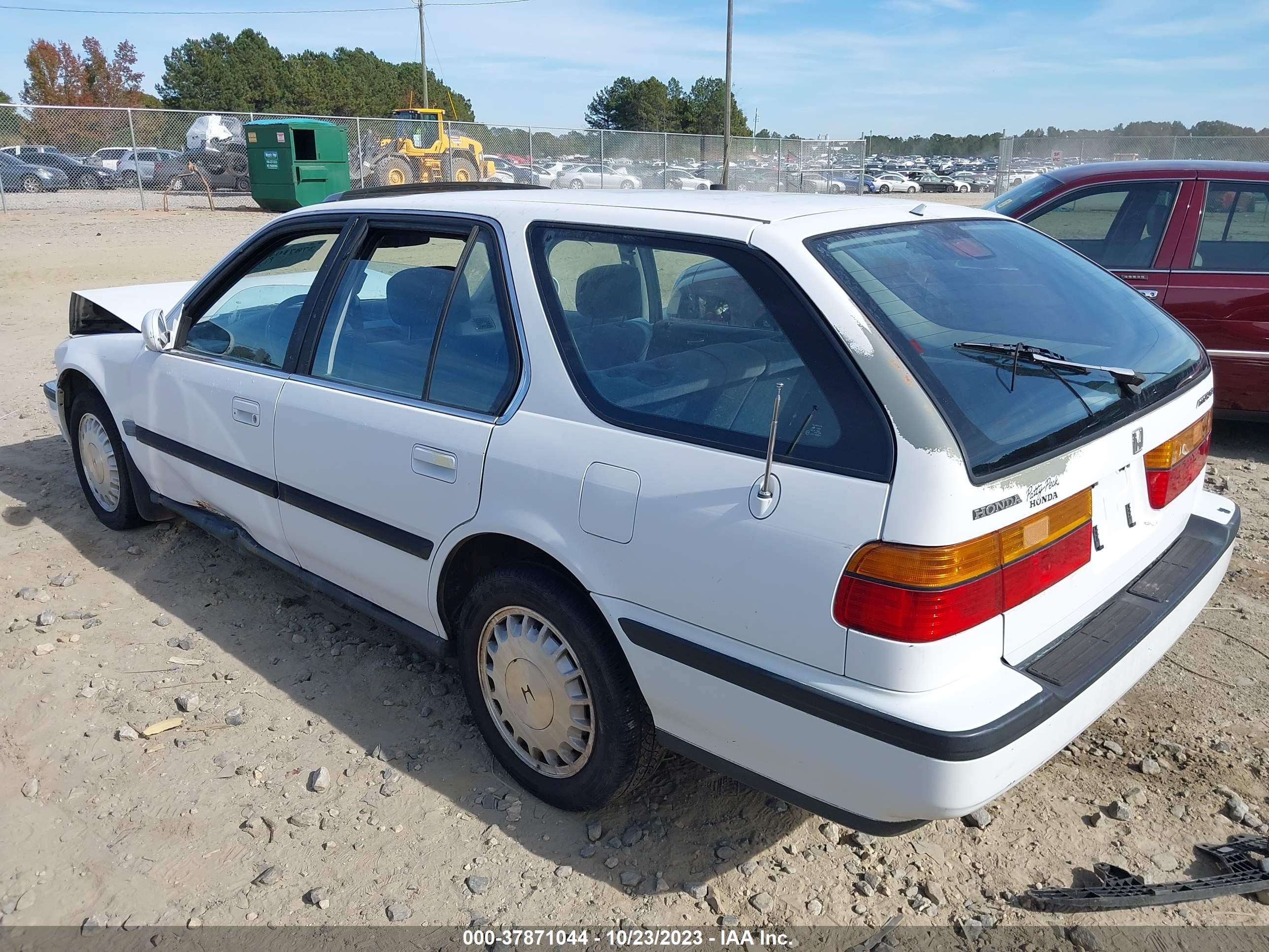 Photo 2 VIN: 1HGCB9860MA019640 - HONDA ACCORD 