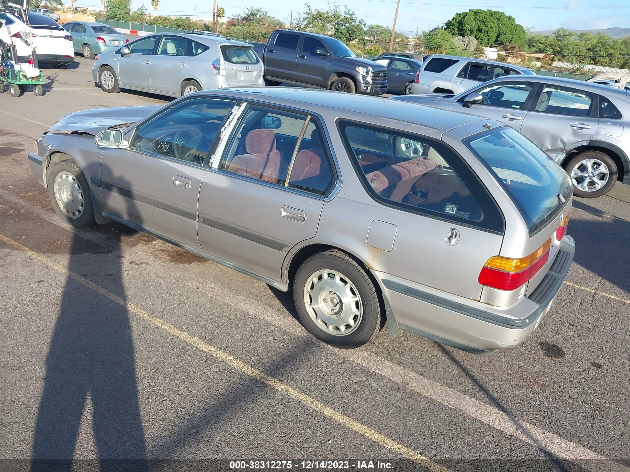 Photo 2 VIN: 1HGCB9879NA013703 - HONDA ACCORD 